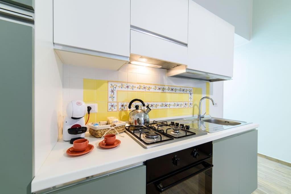 Stazione Treni - Wi-Fi & Netflix Cozy Space Apartment Салерно Екстериор снимка