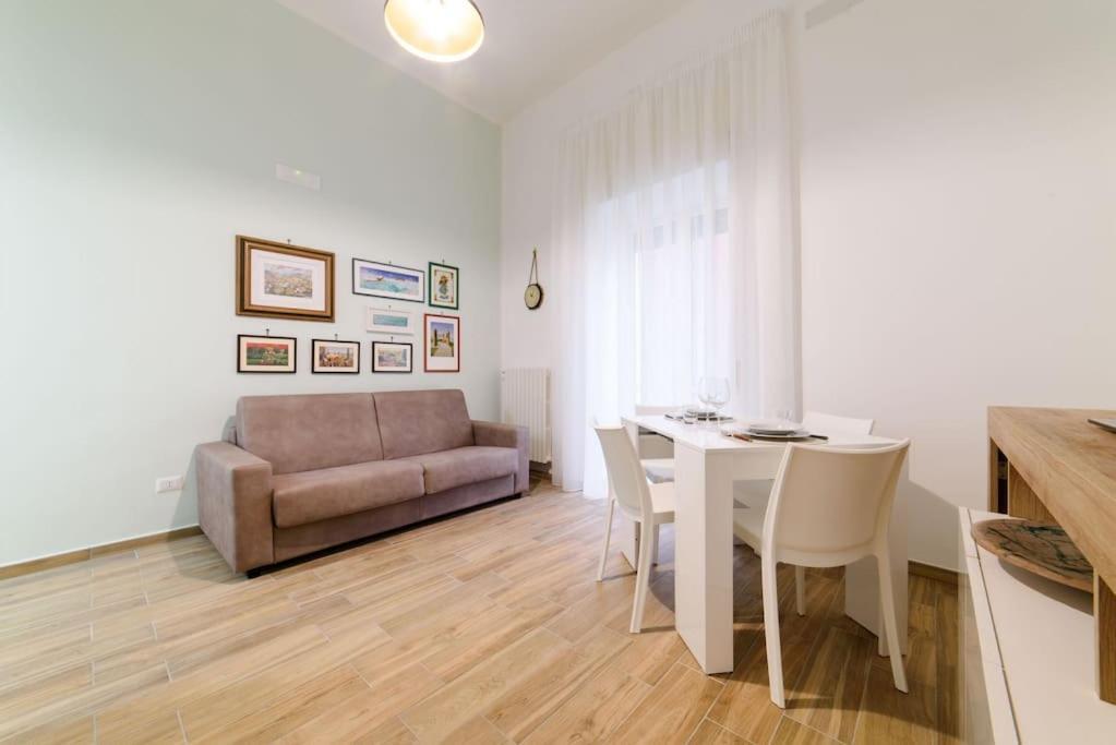 Stazione Treni - Wi-Fi & Netflix Cozy Space Apartment Салерно Екстериор снимка