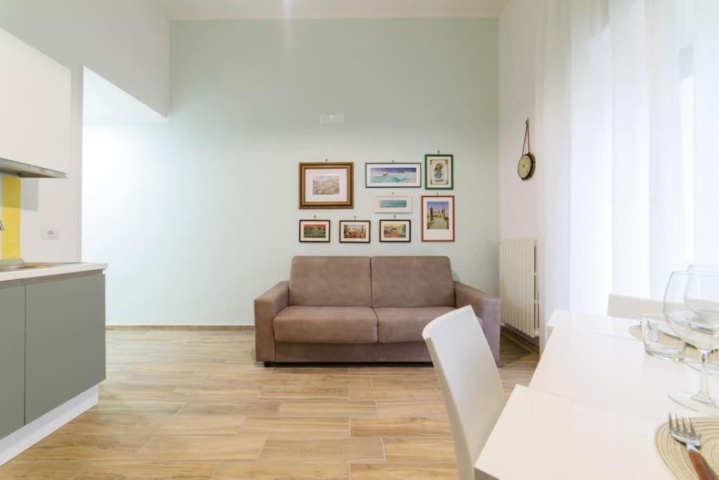Stazione Treni - Wi-Fi & Netflix Cozy Space Apartment Салерно Екстериор снимка